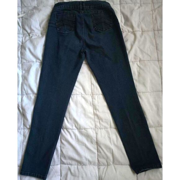 Kalonaowa Women’s Blue Jeans Straight Cut Slim Size Medium - Picture 2 of 7